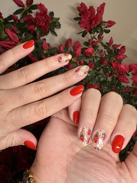 Lash extensions at Cindy Nails